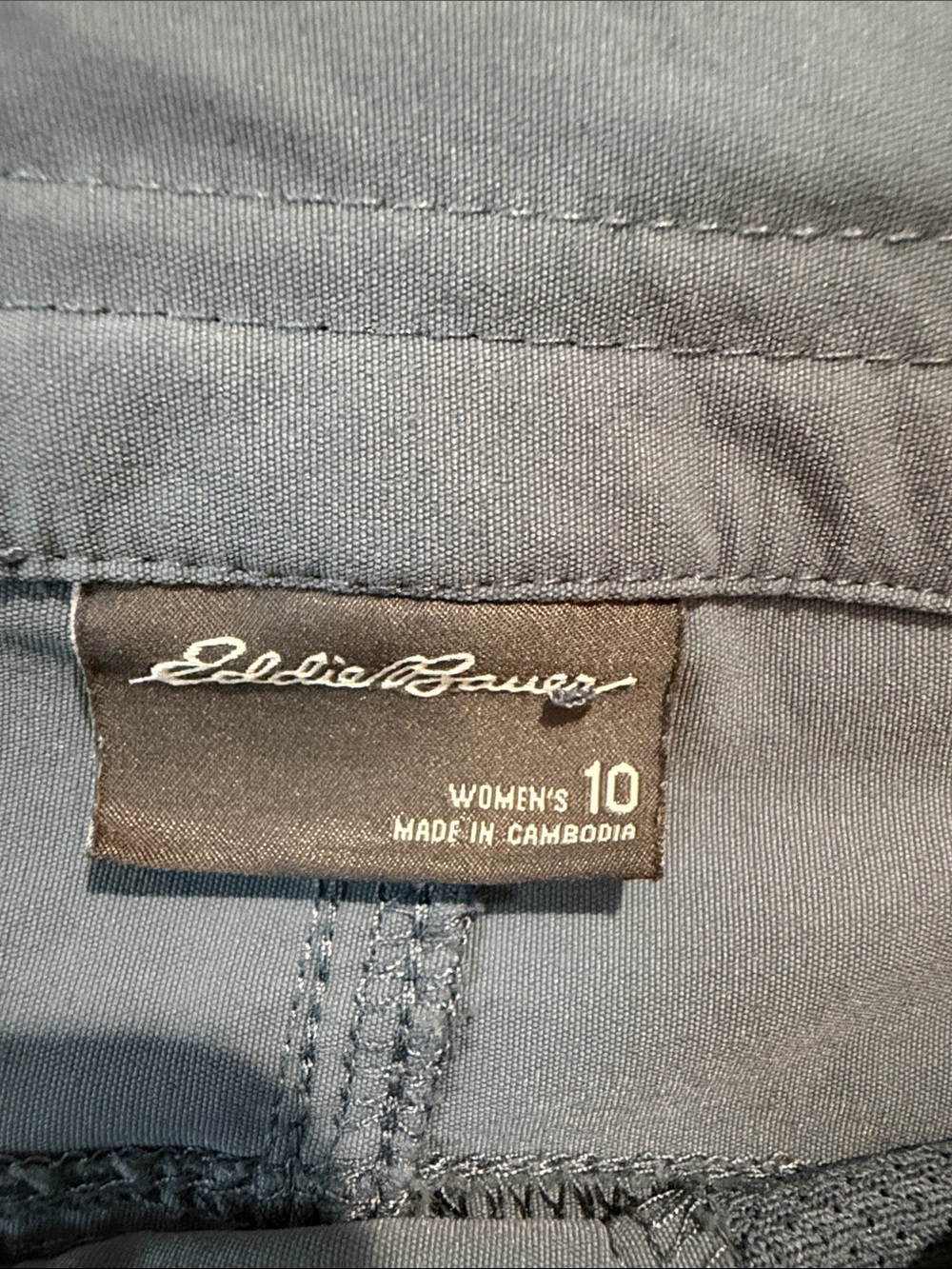 Eddie Bauer Women’s Steel Blue Cargo Crop Athletic Hiking Pants, size 10 - Picture 2 of 7